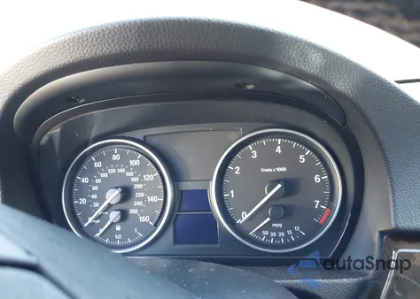 2011 BMW 328I xDrive z USA, uszkodzony, nr VIN WBAPK5C50BA654553